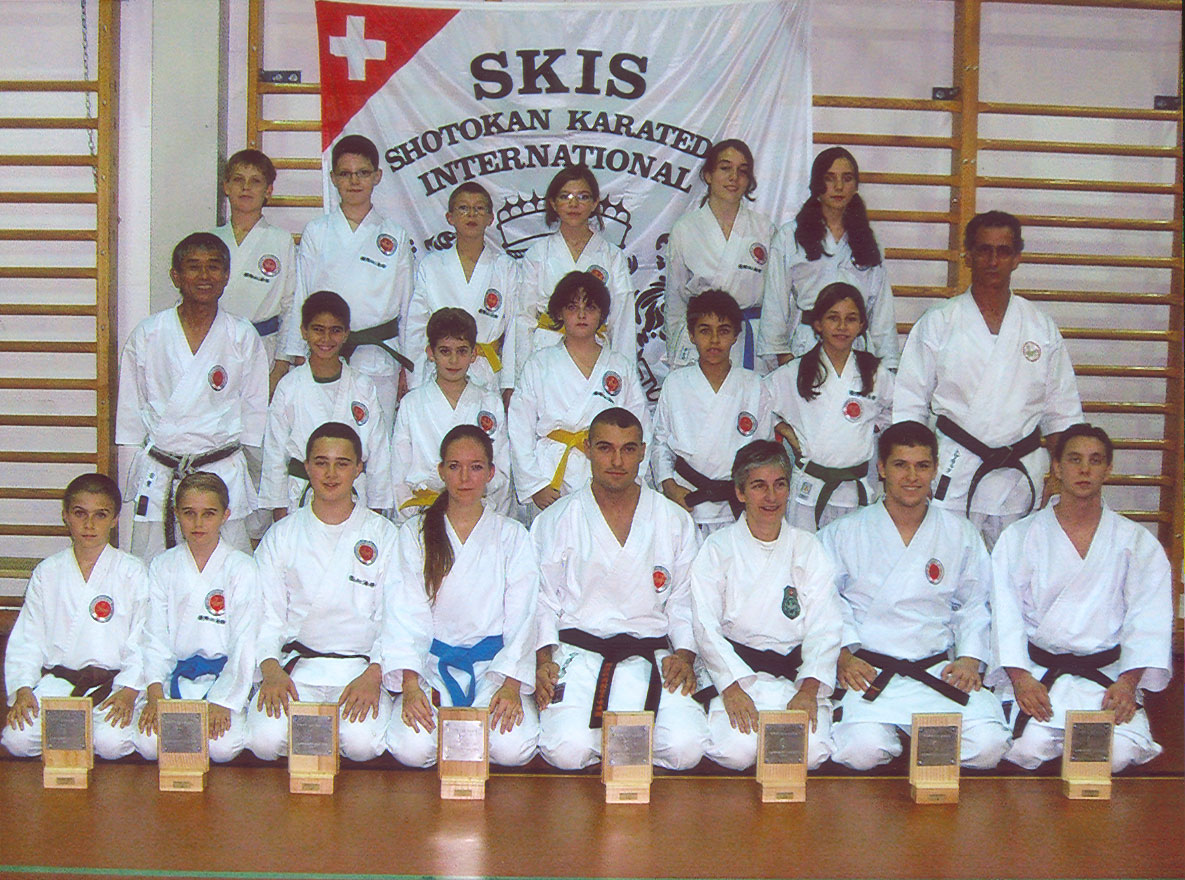 Foto di gruppo dopo i campionati svizzeri a Biasca nel 2007