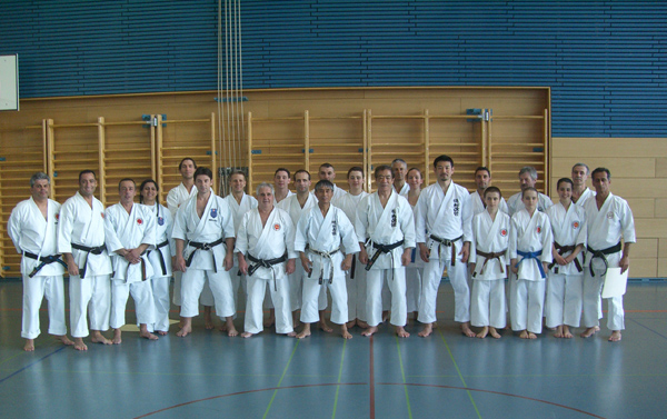 Foto Maestro Koga e gruppo Karate Locarno